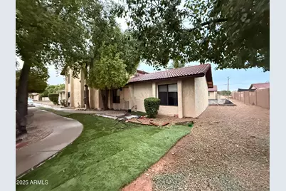 2437 E Tracy Lane #4, Phoenix, AZ 85032 - Photo 1
