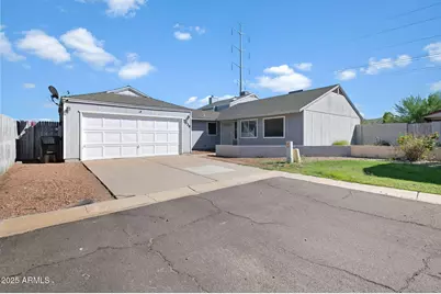 7039 S 41st Place, Phoenix, AZ 85042 - Photo 1