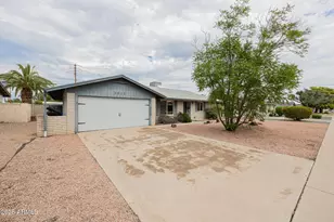 3912 E Shaw Butte Dr, Phoenix, AZ 85028 - Photo 1