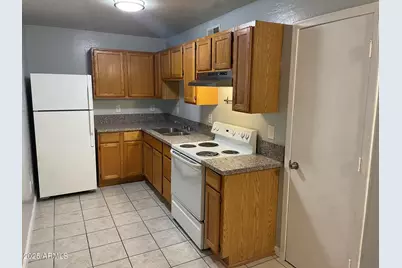 602 E Townley Avenue #Apt 305, Phoenix, AZ 85020 - Photo 1