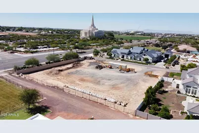 3183 S Penrose Court #3, Gilbert, AZ 85295 - Photo 1