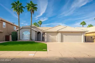 4154 E Rockledge Rd, Phoenix, AZ 85044 - Photo 1
