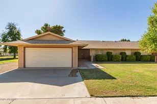 10607 W El Capitan Cir, Sun City, AZ 85351 - Photo 1