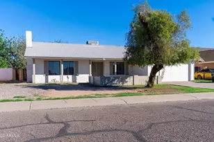 6620 W Wolf St, Phoenix, AZ 85033 - Photo 1