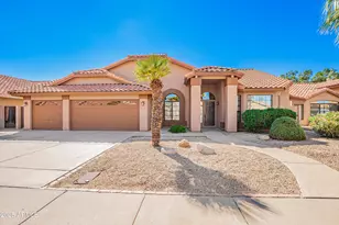 1517 W Islandia Dr, Gilbert, AZ 85233 - Photo 1