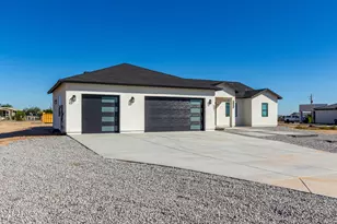 681 N Bruner Rd, Buckeye, AZ 85396 - Photo 1