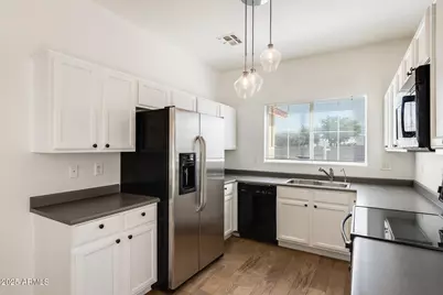 15558 N 136th Lane, Surprise, AZ 85374 - Photo 8