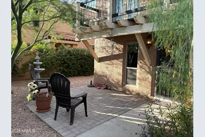 10401 N 10th Place #Unit 2, Phoenix, AZ 85020 - Photo 1