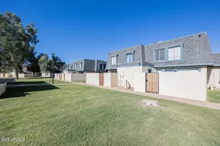 3215 W Royal Palm Rd, Phoenix, AZ 85051 - Photo 1