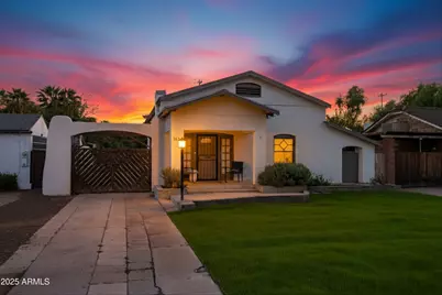 1637 E Earll Drive, Phoenix, AZ 85016 - Photo 1