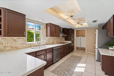 5711 N 73rd Place, Scottsdale, AZ 85250 - Photo 10