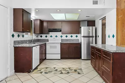 3605 S Cutler Drive, Tempe, AZ 85282 - Photo 1
