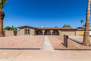 2236 E Des Moines Cir, Mesa, AZ 85213 - Photo 1