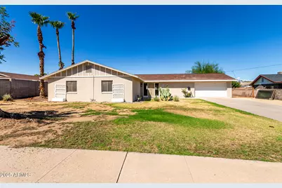 2636 E Brown Street, Phoenix, AZ 85028 - Photo 1