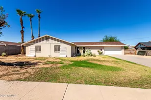 2636 E Brown St, Phoenix, AZ 85028 - Photo 1
