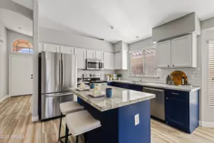 1580 N Sunset Pl, Chandler, AZ 85225 - Photo 1