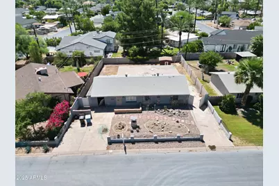 4310 N 42nd Place, Phoenix, AZ 85018 - Photo 1