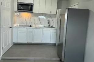 13824 N 33rd Dr, Phoenix, AZ 85053 - Photo 1