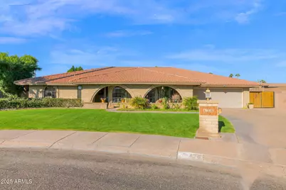 426 E Carol Ann Way, Phoenix, AZ 85022 - Photo 1