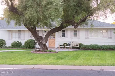 3710 N 48th Place, Phoenix, AZ 85018 - Photo 1