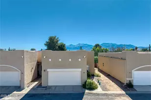 390 Robin Ct, Sierra Vista, AZ 85635 - Photo 1
