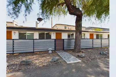 3027 N 37th Street #Apt 3, Phoenix, AZ 85018 - Photo 1