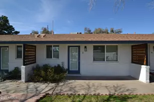 1202 E Kaler Dr, Phoenix, AZ 85020 - Photo 1