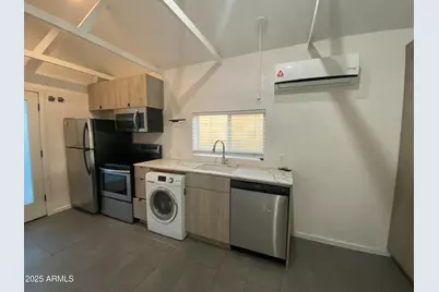 528 W Culver Street #C, Phoenix, AZ 85003 - Photo 1