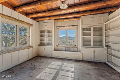 16057 S Sickles Ranch Road, Peeples Valley, AZ 86332 - Photo 12