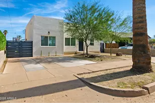 809 N 10th Ave, Phoenix, AZ 85007 - Photo 1