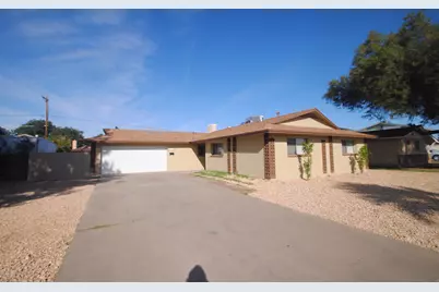 5746 N 41st Drive, Phoenix, AZ 85019 - Photo 1
