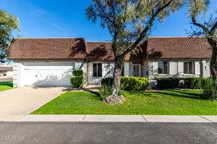 4613 N 31st Way, Phoenix, AZ 85016 - Photo 1