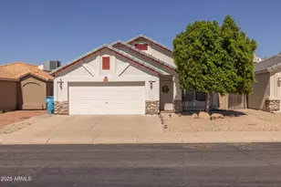 3020 W Covey Ln, Phoenix, AZ 85027 - Photo 1