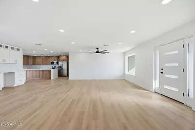 2416 E Piestewa Peak Drive, Phoenix, AZ 85016 - Photo 6