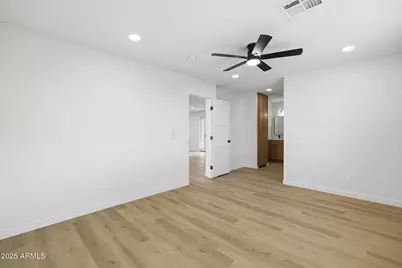 2416 E Piestewa Peak Drive, Phoenix, AZ 85016 - Photo 18