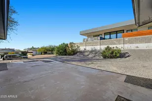 2416 E Piestewa Peak Dr, Phoenix, AZ 85016 - Photo 32