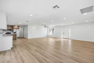 2416 E Piestewa Peak Dr, Phoenix, AZ 85016 - Photo 4