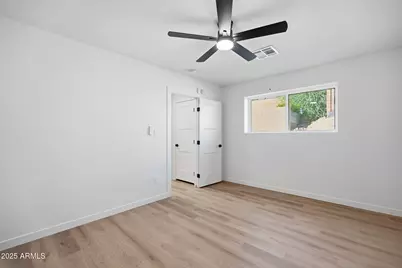 2416 E Piestewa Peak Drive, Phoenix, AZ 85016 - Photo 22