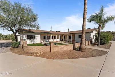 46623 N Grand Avenue, Morristown, AZ 85342 - Photo 1