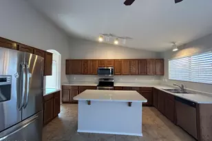 6858 S 19th St, Phoenix, AZ 85042 - Photo 1