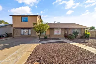 2255 W Bloomfield Rd, Phoenix, AZ 85029 - Photo 1