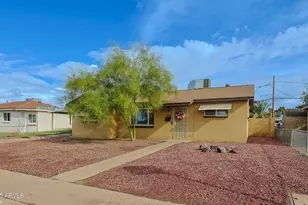3018 W Lawrence Ln, Phoenix, AZ 85051 - Photo 1