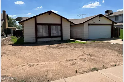 7827 W College Drive, Phoenix, AZ 85033 - Photo 1