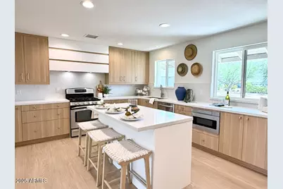 8126 E Cypress Street, Scottsdale, AZ 85257 - Photo 1