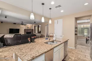 3615 E Salter Dr, Phoenix, AZ 85050 - Photo 4