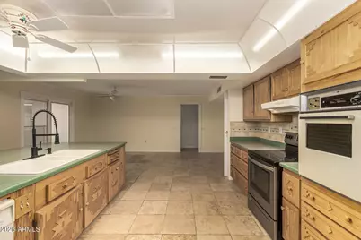 9702 W Branding Iron Drive, Sun City, AZ 85351 - Photo 12