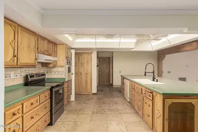 9702 W Branding Iron Drive, Sun City, AZ 85351 - Photo 10