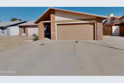 10044 W Highland Avenue, Phoenix, AZ 85037 - Photo 1