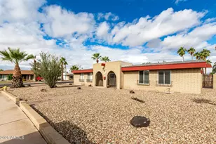 9225 N 40th Dr, Phoenix, AZ 85051 - Photo 1