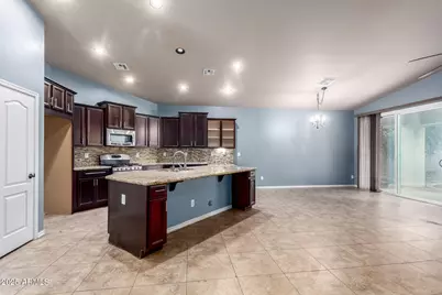 20768 W Hamilton Street, Buckeye, AZ 85396 - Photo 8